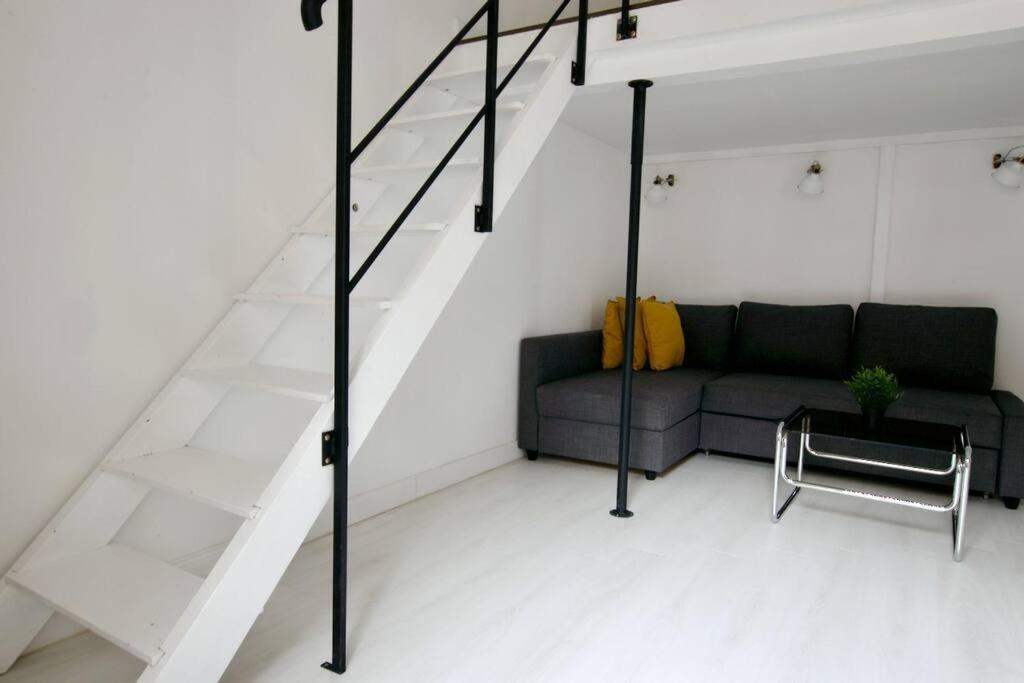 Apartment Standard By Hi5- Tolnai Lajos